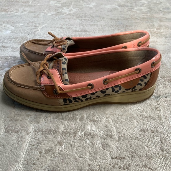 Sperry’s - Picture 4 of 4